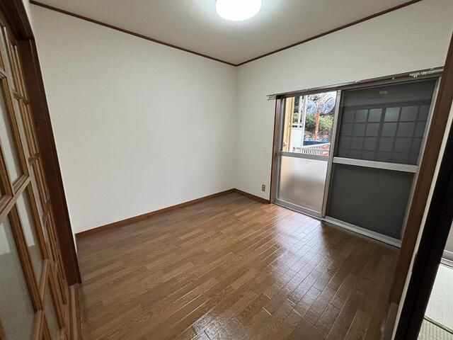 光ハイツの寝室