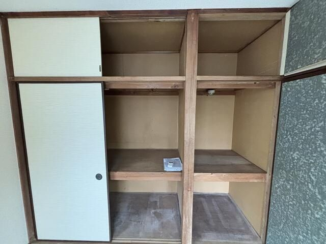 光ハイツの収納