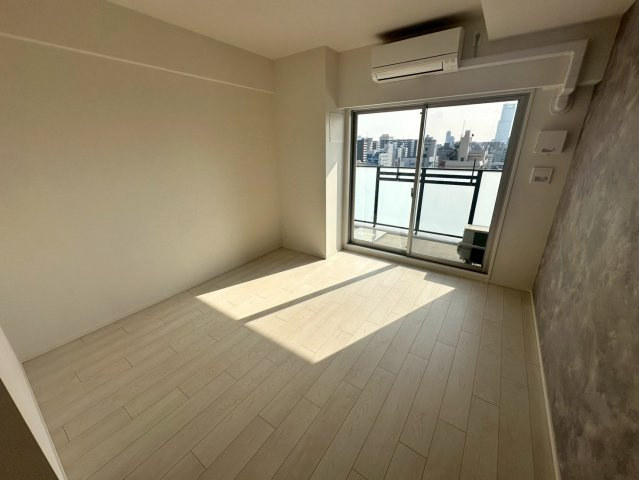 スプランディッド上本町WESTの洋室