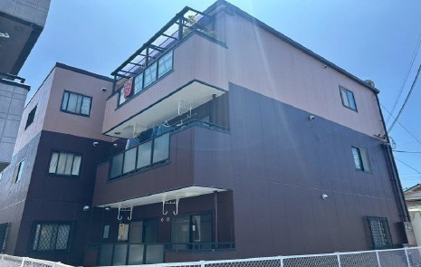 エレガンス初芝の外観