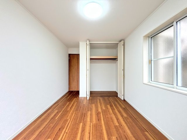 戸塚区平戸1丁目　中古戸建ての洋室|◆気持ちの良い風が室内へ入り込む居室。家具を配置しても広々ご利用いただけます！！
