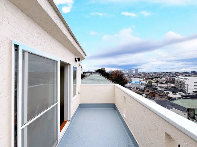 戸塚区平戸1丁目　中古戸建てのバルコニー|◆日当たり良好なバルコニー！毎日のお洗濯にも嬉しいですね！
