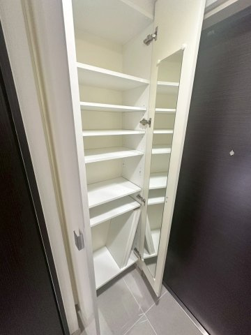 アーデン堺筋本町の収納