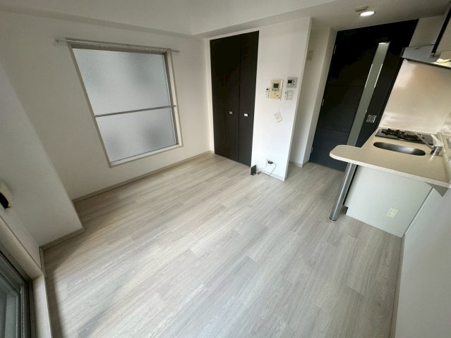 アーデン堺筋本町の洋室