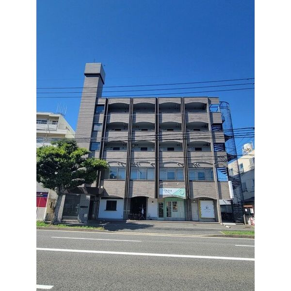 セレス九産大駅前の外観