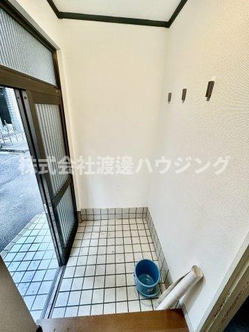 寝屋川市錦町テラスハウスの玄関