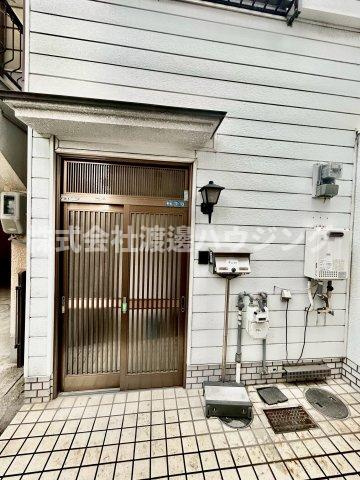 寝屋川市錦町テラスハウスのエントランス