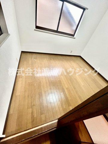 寝屋川市錦町テラスハウスの寝室