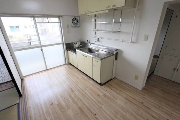 ビレッジハウス水巻2号棟の居間・リビング|ビレッジハウスの同一物件・同一タイプの間取りの写真です