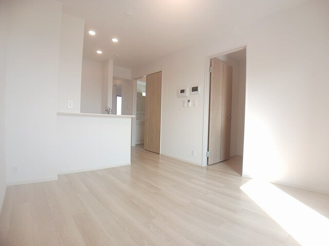 ブライトガーデンＢの居間・リビング