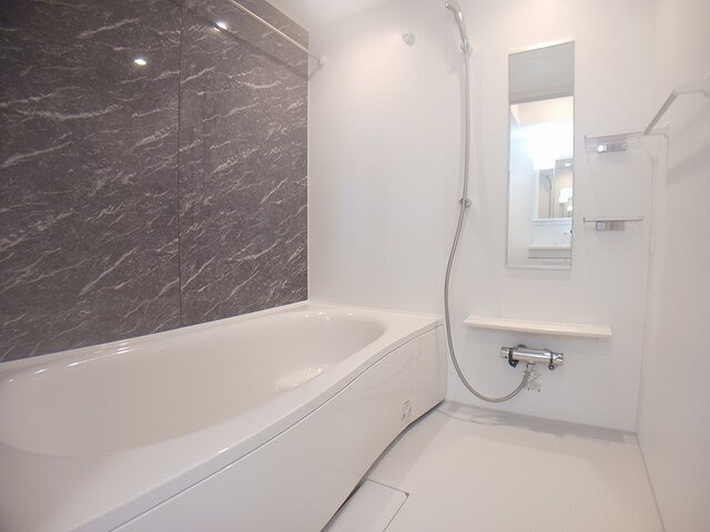 ブライトガーデンＢの浴室