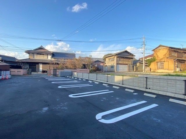 レディ・バグⅡの駐車場