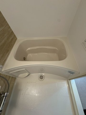 パルファン南落合02の浴室|コンパクトで使いやすいお風呂です