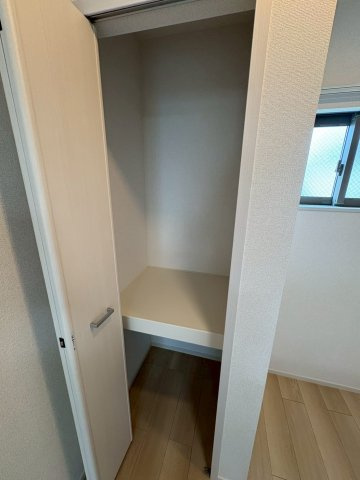 パルファン南落合02の収納|大きなものも収納できそうです