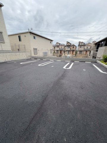 パルファン南落合03の駐車場|駐車場があります