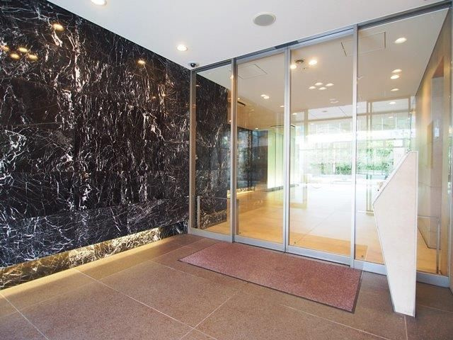 ジオ芦屋楠町 のエントランス