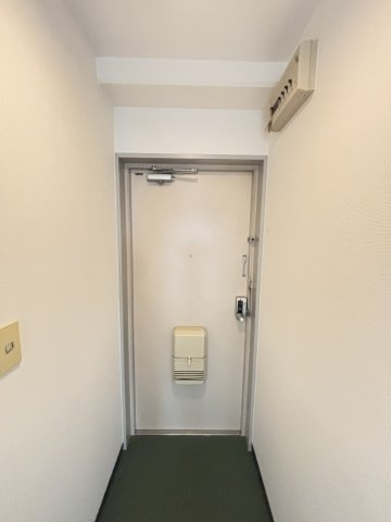シード1の玄関