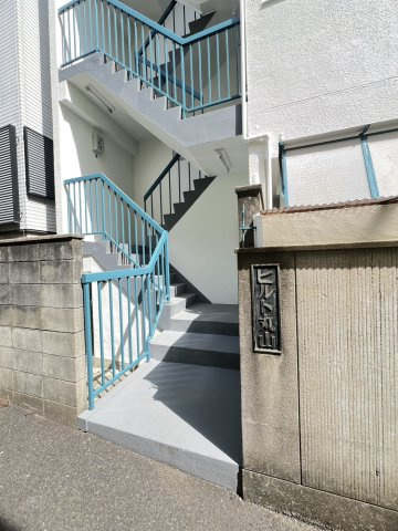 ヒルト丸山のロビー