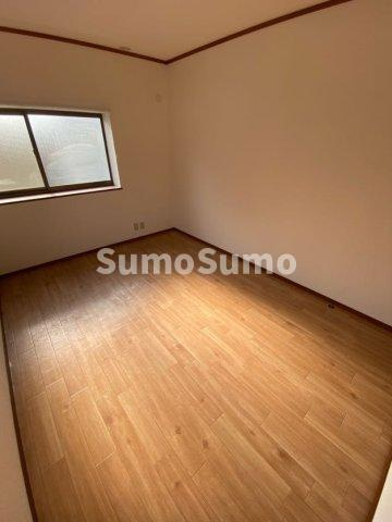 ハレマエ高取山町の寝室|リビングです