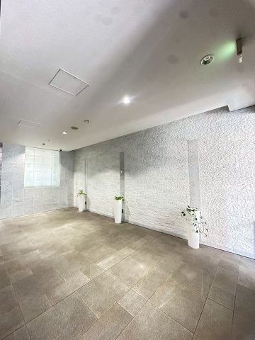 ジオ六甲道レジデンスのロビー