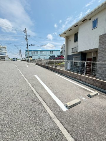 コリーヌ潮見が丘の駐車場