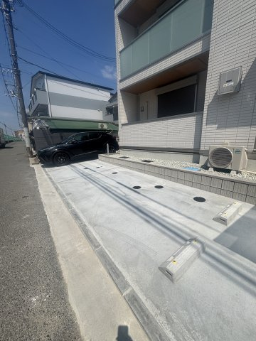 バレンティアの駐車場