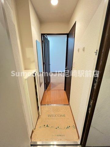 ビオトープ塚本の玄関
