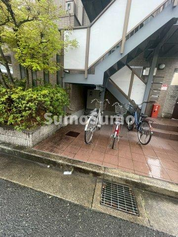 シティメゾン塚口の駐車場