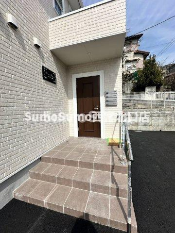 ピアチェーレ甲陽園のエントランス