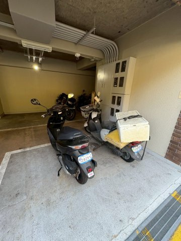 パルメゾン西脇の駐車場|駐車場完備です