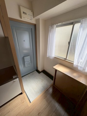 シャトー平野の玄関|収納もある玄関です