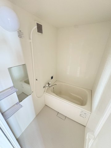 シャトー平野の浴室|落ち着いた空間のお風呂です