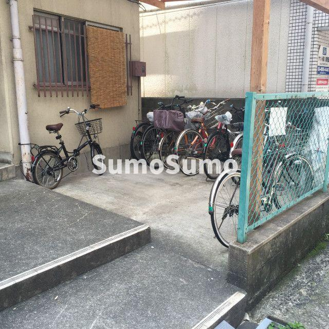 ビューハイツクラタ の駐車場