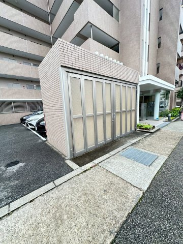 パレ　セゾンの駐車場