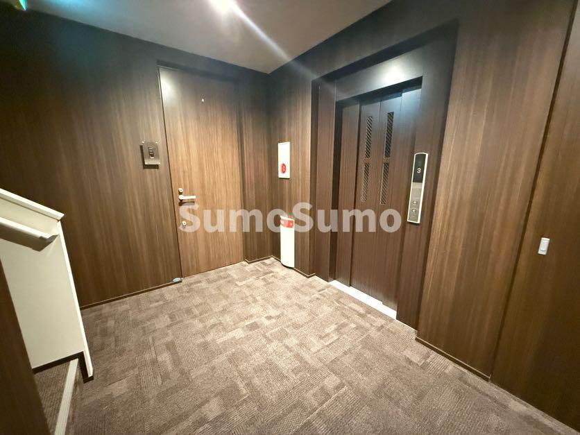 シャノーブル本山中町のロビー