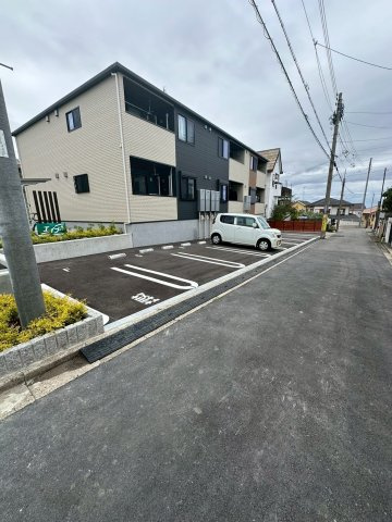 ヒールコートジェームス山 の駐車場