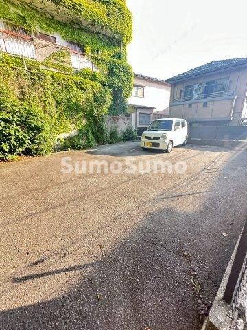 ピセッロ塩屋の駐車場|駐車場があるので、車を買う予定の方も安心です
