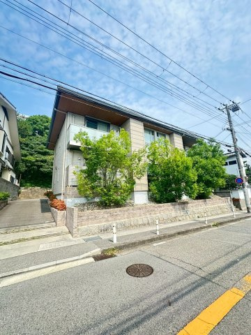 シャーメゾン桜小路の駐車場