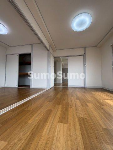 シャトレイユの居間・リビング