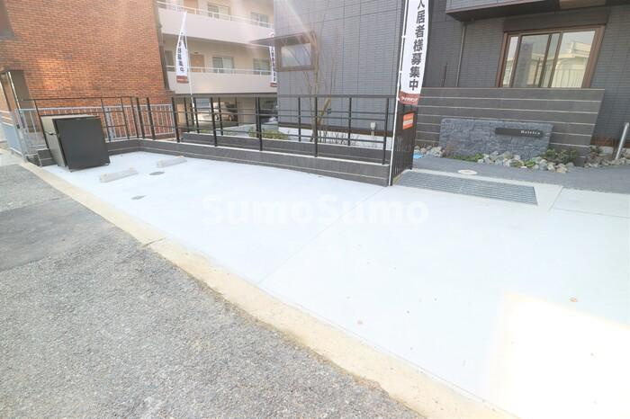 ハレレアの駐車場|駐車場に車を止められます