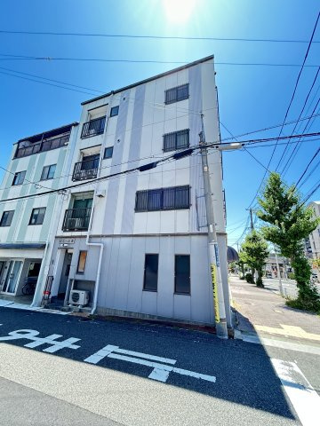 ピエール灘の外観
