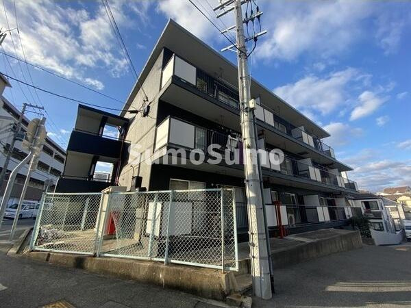 シャトー星が丘のエントランス|建物の内部です