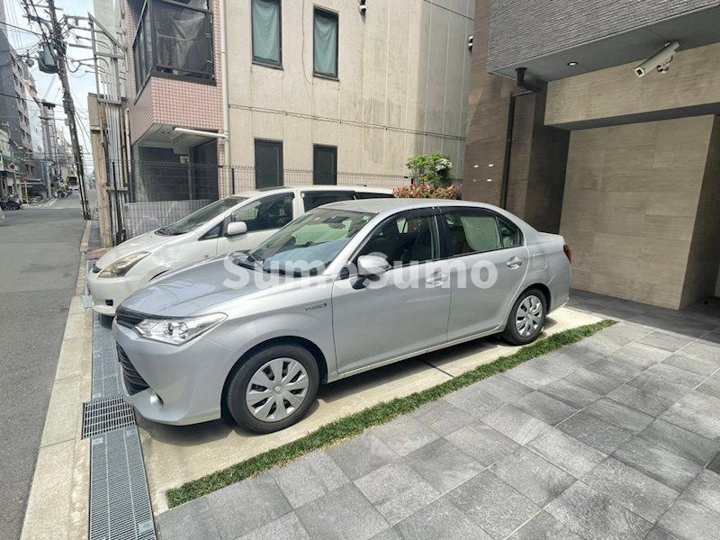 ファーストステージ心斎橋EASTの駐車場