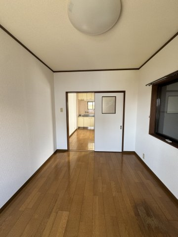 ひよどりハイツの洋室