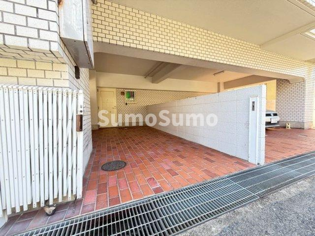シャトー岡本の駐車場|駐車場です
