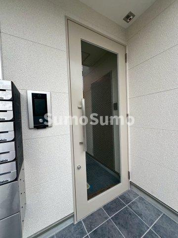 ジーメゾンフェリシェ大久保のエントランス|建物の内部です