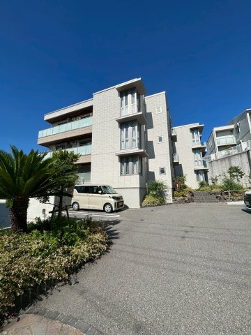 シャーメゾン朝霧IIの外観