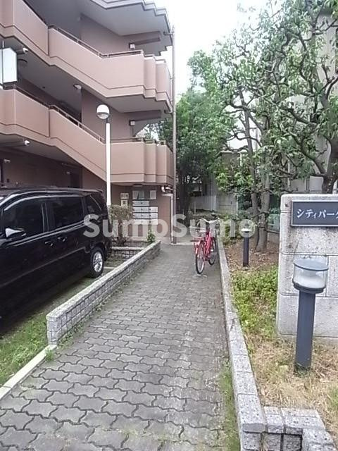 シティパーク富松のエントランス