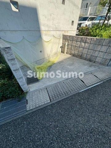 シャーメゾン朝霧IIの駐車場|駐車場です