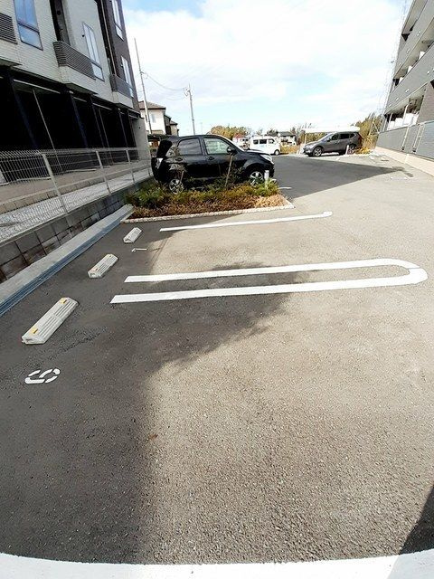 ファーストヒルズⅡの駐車場